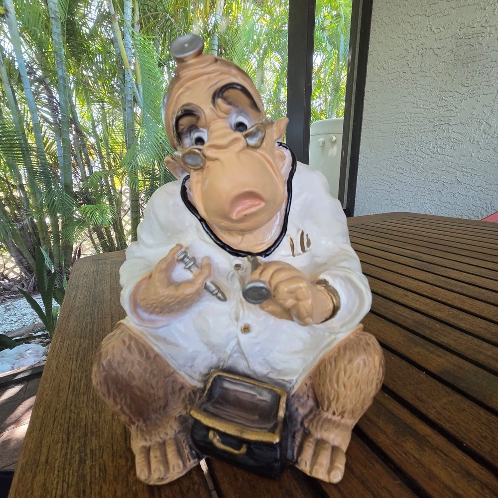Kitschy Vintage Dr. Monkey Figurine Universal Statuary Corp V. Kendrick 1970s